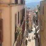 Appartamento Cagliari Centro Con Vista Sul Porto